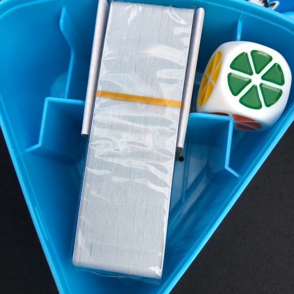 FRIENDS The TV Series - Trivial Pursuit - New in Box - Picture 6 of 7